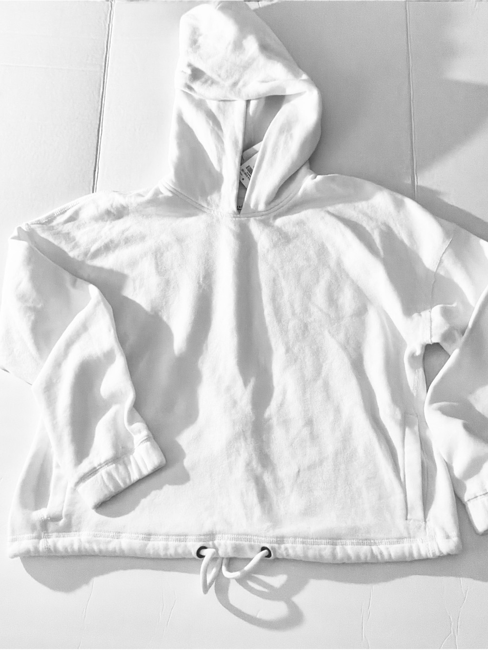 Abercrombie & Fitch Men's White Crewneck Hoodie